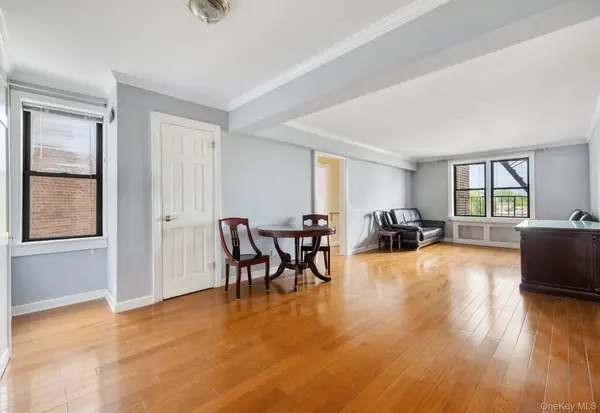 65-35 108 ST #D5, Forest Hills, NY 11375