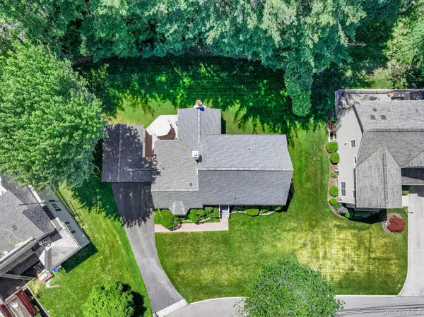 11 Overlook RD, Ardsley, NY 10502