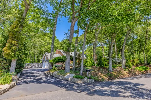 14 Locust AVE, East Setauket, NY 11733
