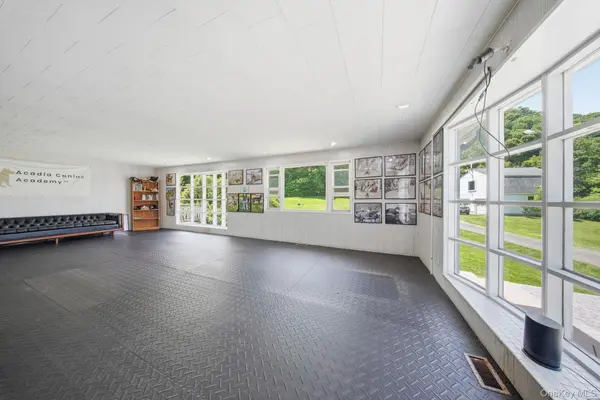 140 Station RD, Kingston, NY 12401