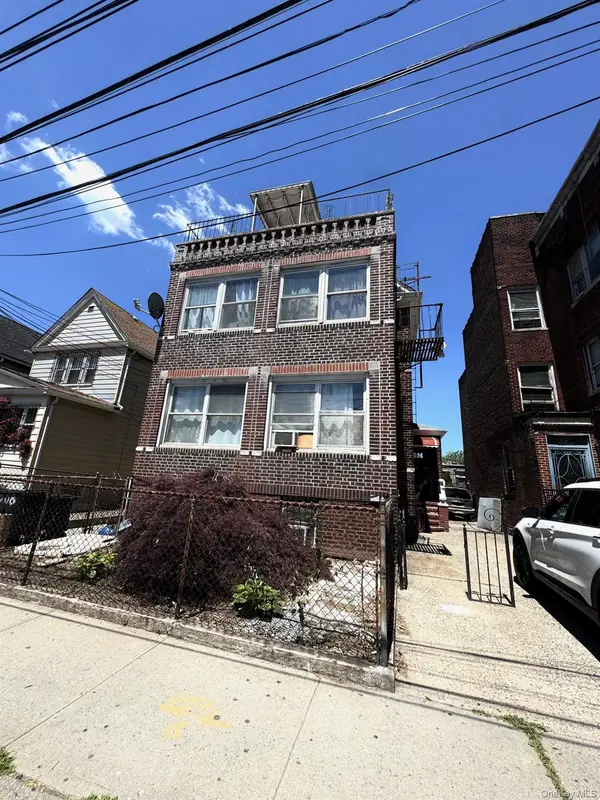 8625 59th AVE, Elmhurst, NY 11373