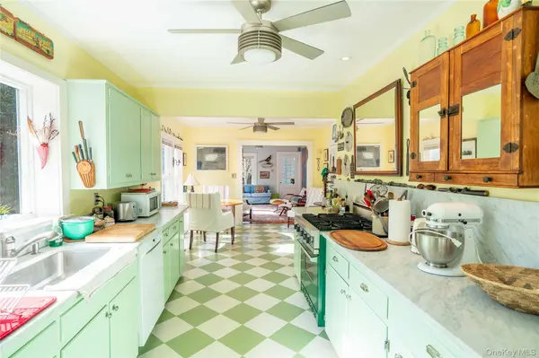 306 6th ST, Greenport, NY 11944