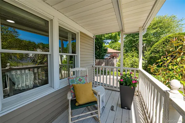 69 Bedford AVE, Mastic, NY 11950