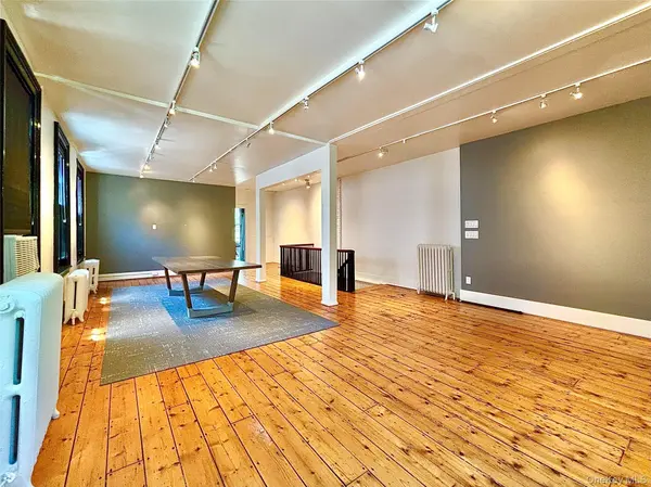 6378 Mill ST #2nd Floor, Rhinebeck, NY 12572