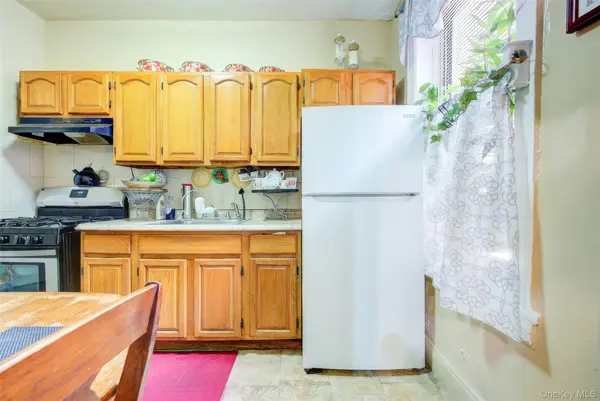 99-11 42 AVE, Corona, NY 11368