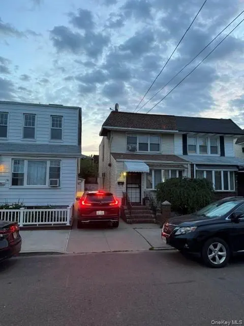 5286 73rd ST, Maspeth, NY 11378