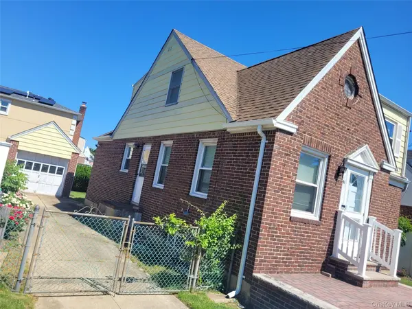 41 Nassau BLVD, West Hempstead, NY 11552
