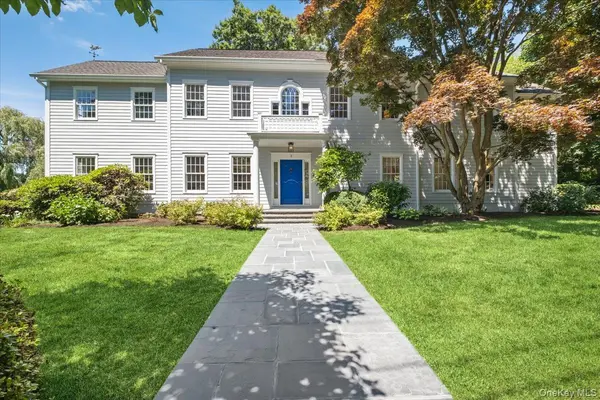3 Oak LN,  Larchmont,  NY 10538
