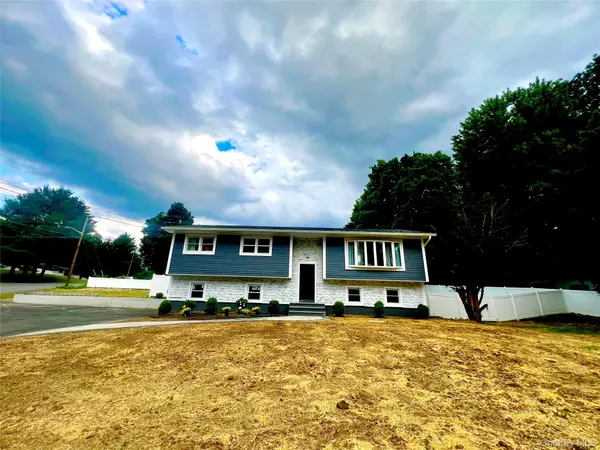 37 California DR, Middletown, NY 10940