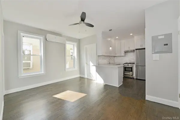23-70 26th ST #3 Family, Astoria, NY 11105