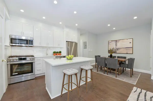 23-70 26th ST #3 Family, Astoria, NY 11105