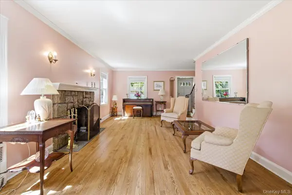 60 Atkinson RD, Rockville Centre, NY 11570