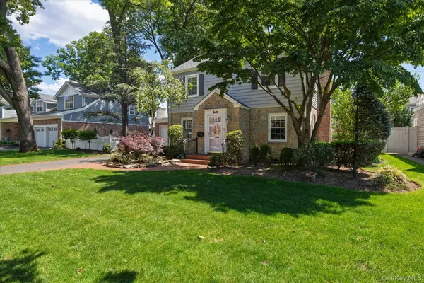 60 Atkinson RD, Rockville Centre, NY 11570