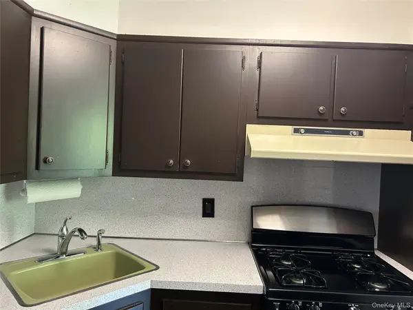 77-24 252nd ST #2nd Floor, Bellerose, NY 11426