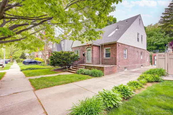 80-38 236th ST, Bellerose Manor, NY 11427