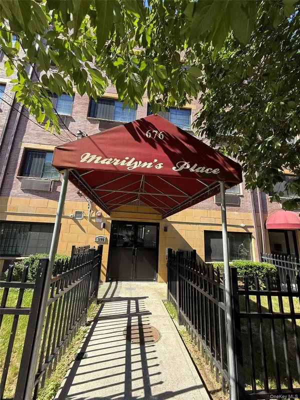 674 E 232nd ST, Bronx, NY 10466