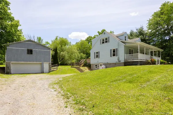 36 Marshall RD, Hyde Park, NY 12538