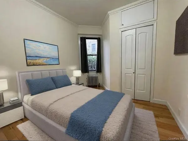 2106 35 #C3, Astoria, NY 11102