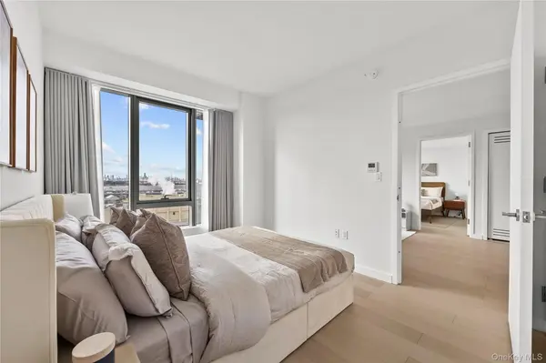 33-71 Prince St #7E, Flushing, NY 11354