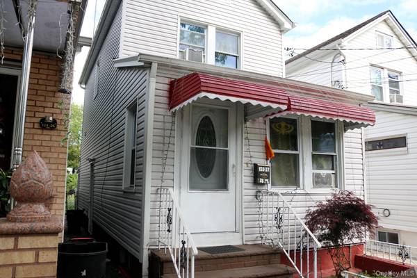 12927 135th PL, South Ozone Park, NY 11420