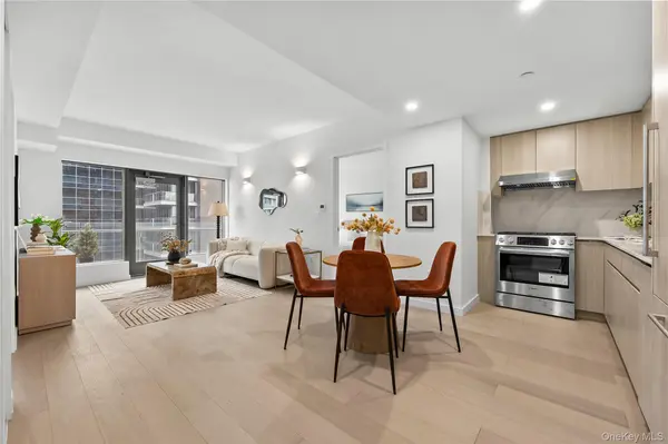 33-71 Prince St #8D, Flushing, NY 11354