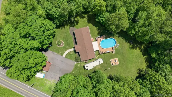 239-241 Fosler RD, Highland, NY 12528