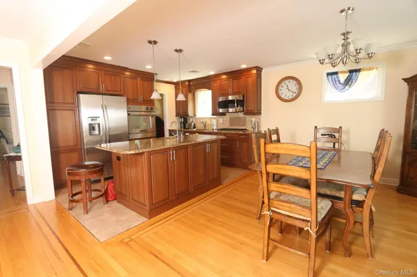1054 Tulip AVE, Franklin Square, NY 11010