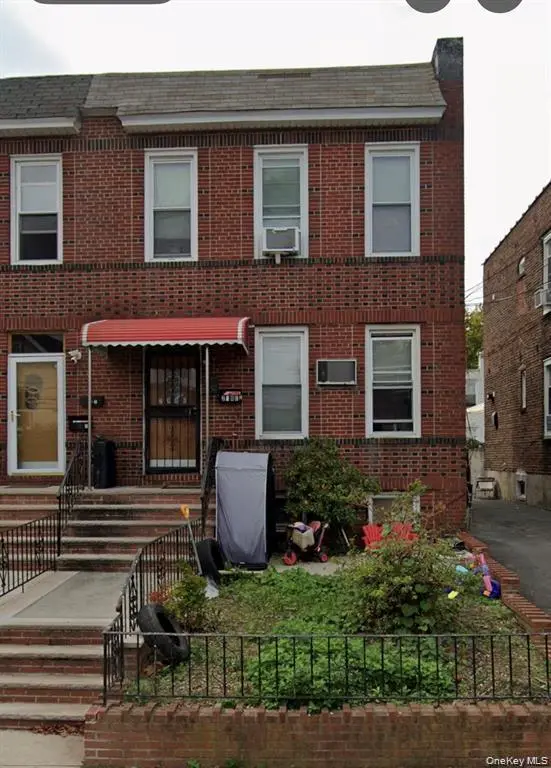 2906 200th ST, Bayside, NY 11360
