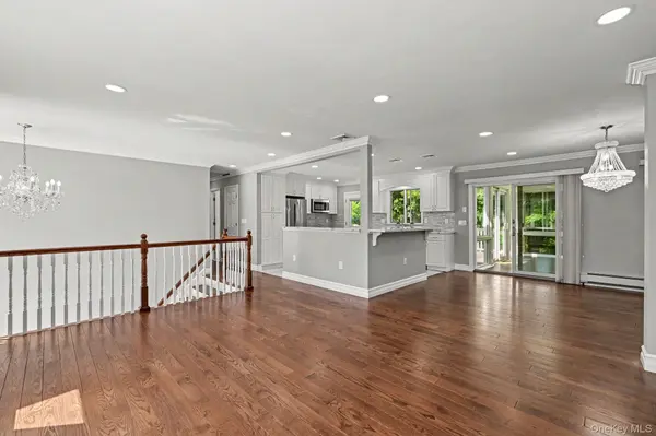 61 Friendly RD, Mahopac, NY 10541