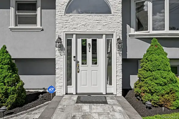 61 Friendly RD, Mahopac, NY 10541