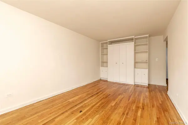 31-85 Crescent Street #2nd, Astoria, NY 11106