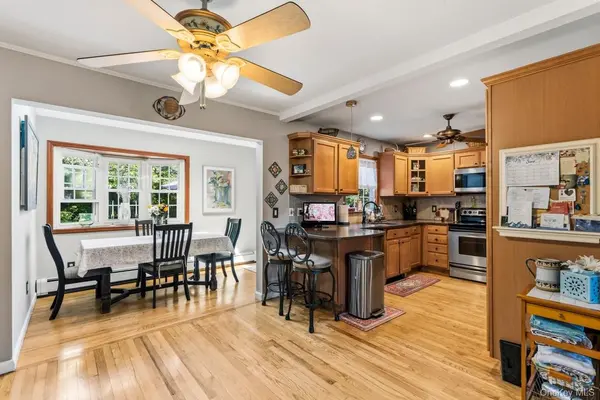 3589 Wyanet ST, Seaford, NY 11783