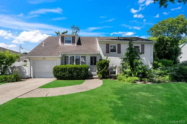 3589 Wyanet ST, Seaford, NY 11783