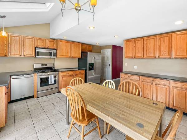3321 Murdock AVE, Oceanside, NY 11572