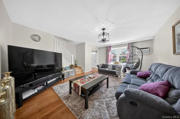 7008 165th ST, Fresh Meadows, NY 11365