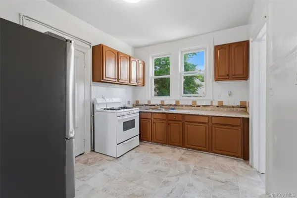 110 S 13th AVE, Mount Vernon, NY 10550