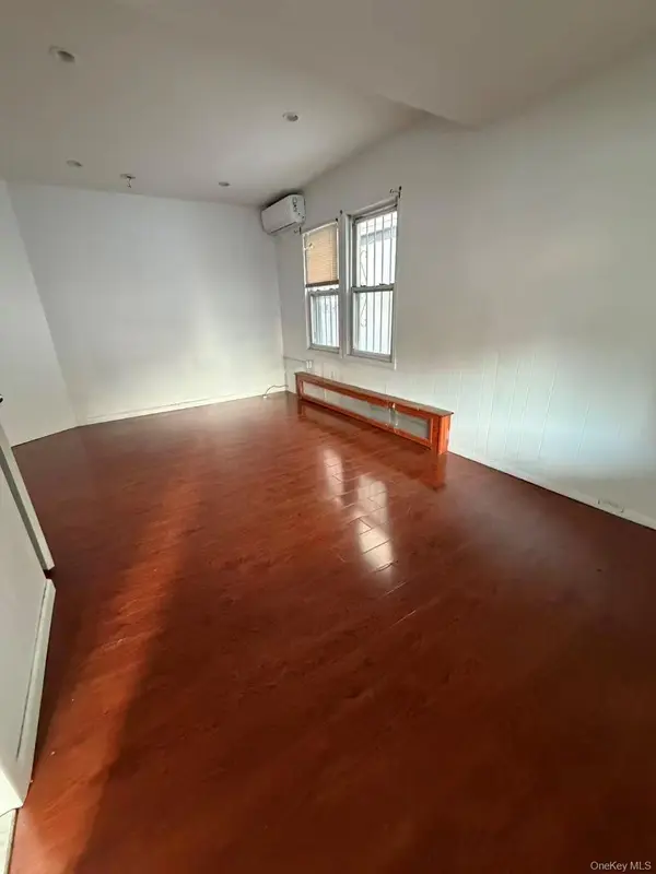 6127 157th ST, Flushing, NY 11367