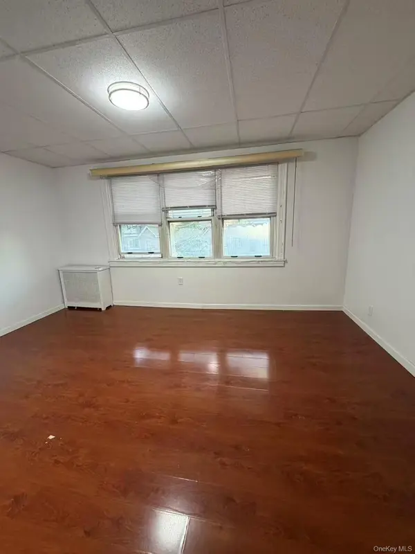 6127 157th ST, Flushing, NY 11367