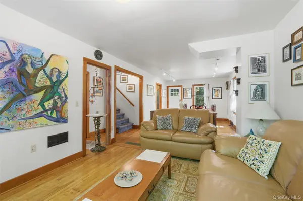 60 Shivertown RD, New Paltz, NY 12561
