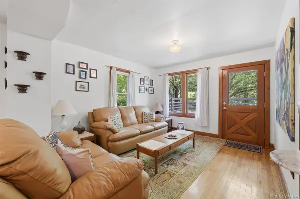 60 Shivertown RD, New Paltz, NY 12561