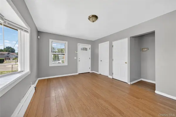 86 Remsen AVE, Hempstead, NY 11550