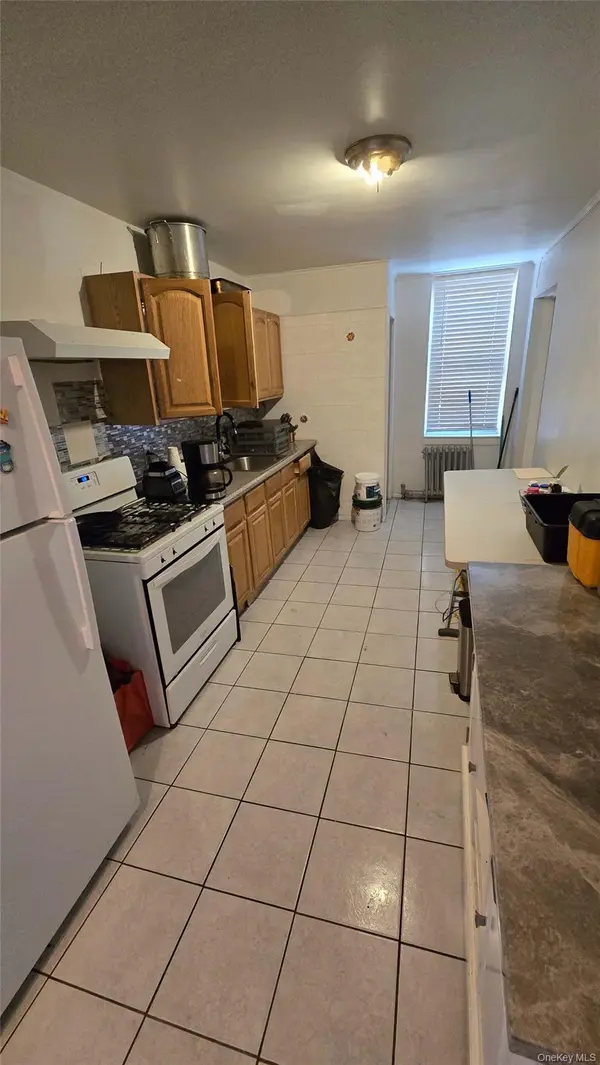23-66 Steinway ST, Astoria, NY 11105