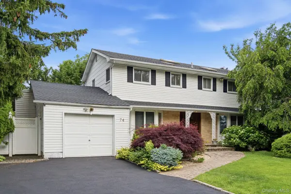 74 Rockland DR, Jericho, NY 11753
