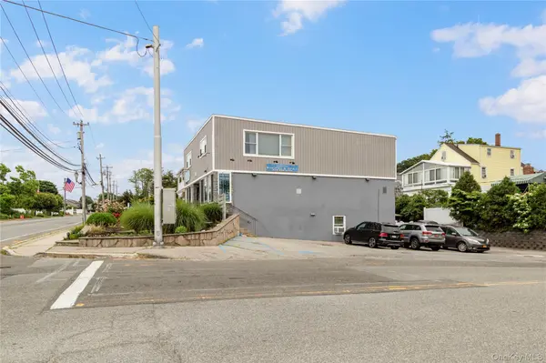 38 Bayville AVE #1 West, Bayville, NY 11709