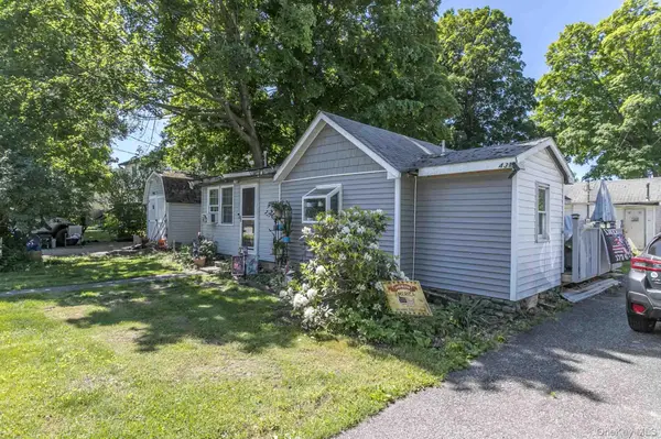 43 Oak ST, Greenwood Lake, NY 10925