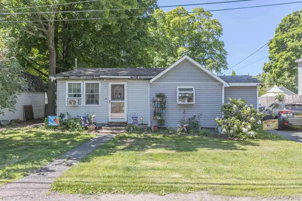 43 Oak ST, Greenwood Lake, NY 10925