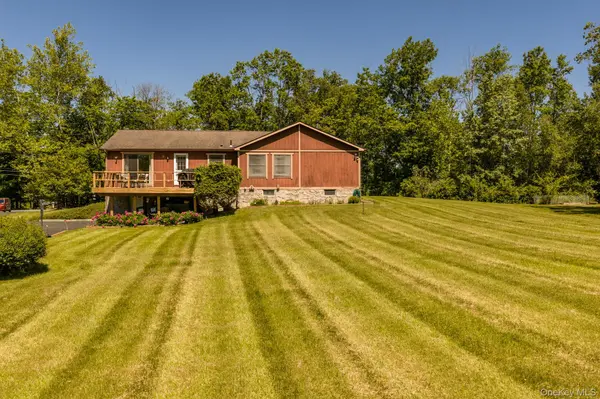 185 Crawford ST, Pine Bush, NY 12566