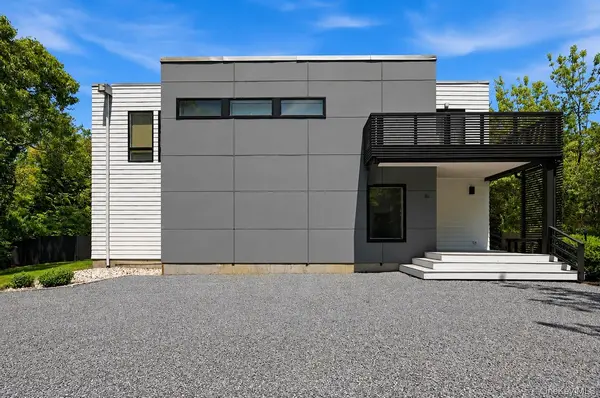 8 Old North HWY #A, Hampton Bays, NY 11946