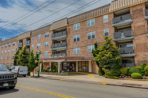 360 Central Avenue #128, Lawrence, NY 11559