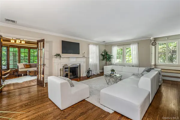 433 Park AVE, Manhasset, NY 11030